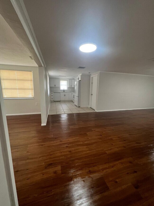 Building Photo - Updated, 2/2 Home Available now!