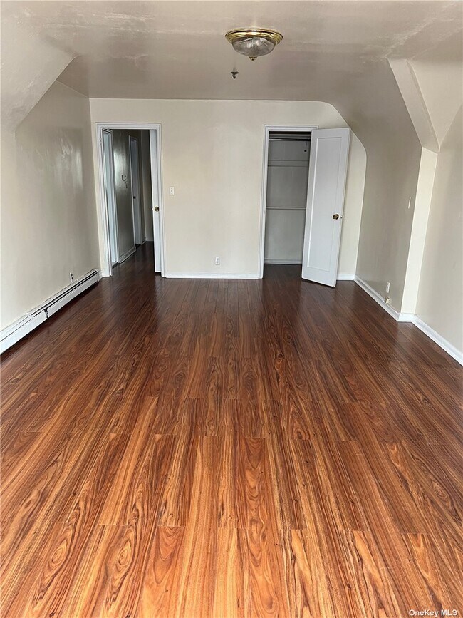 25115 Union Tpke Unit 2, Queens, NY 11426 Room for Rent in Queens