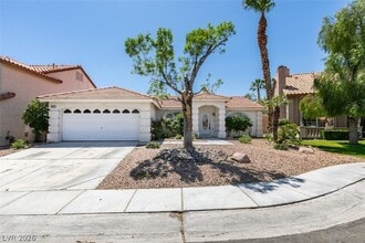 Building Photo - 8825 Fall Green Dr