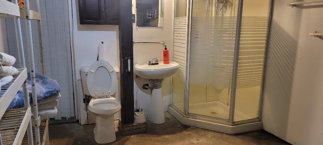 Building Photo - 7330 S Yates Blvd