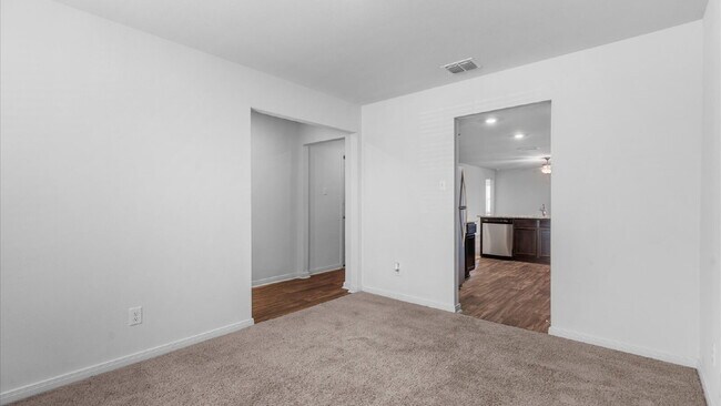 Building Photo - Beautiful 3 Bedroom Home in Luckey Ranch – Built in 2021 | Large Fenced Yard