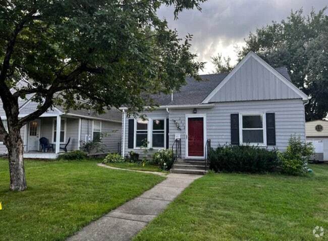 Building Photo - 2632 Toledo Ave S
