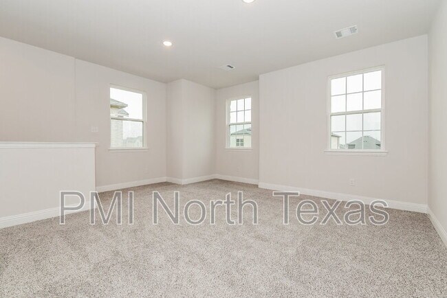Building Photo - 3112 Cordelia Dr