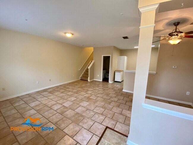 Building Photo - 8717 Autumn Ridge Ct