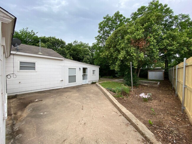 Building Photo - Fort Worth Texas Homes Fort Rent "Ridglea ...