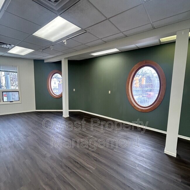 Foto del edificio - 975 Cherry St SE