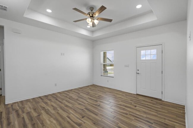 Building Photo - 1504 Unity Dr