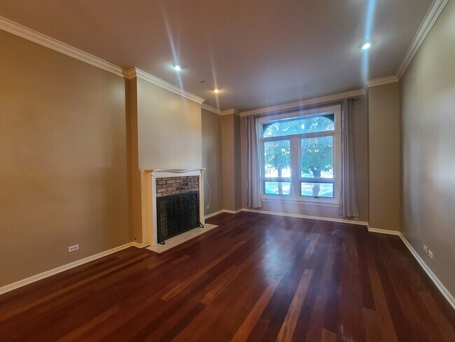 Foto del edificio - 2646 N Seminary Ave