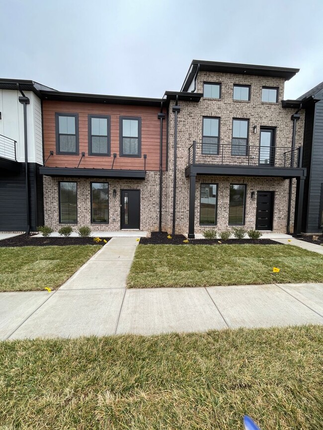 Building Photo - April move-in at  Hidden River Estates