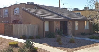 Building Photo - 1453 Santa Anita Dr