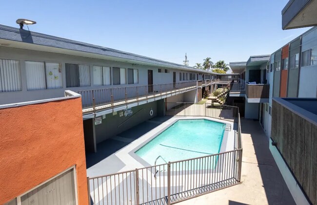 Foto del interior - Saticoy Gardens