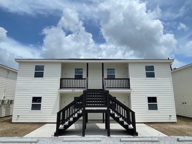 Foto del edificio - 245 Magnolia St