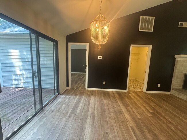 Building Photo - 8821 Kishorn Ct