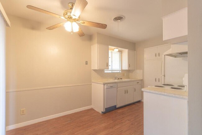 Foto del edificio - 1503 Wheless Ln