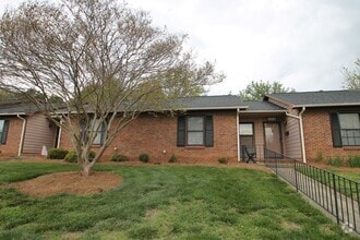 Building Photo - 131 Glenwood Dr