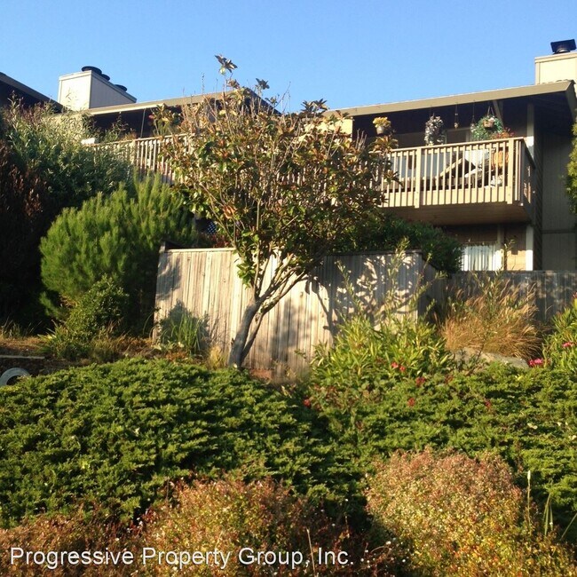 Building Photo - 47-49 Lyford Dr