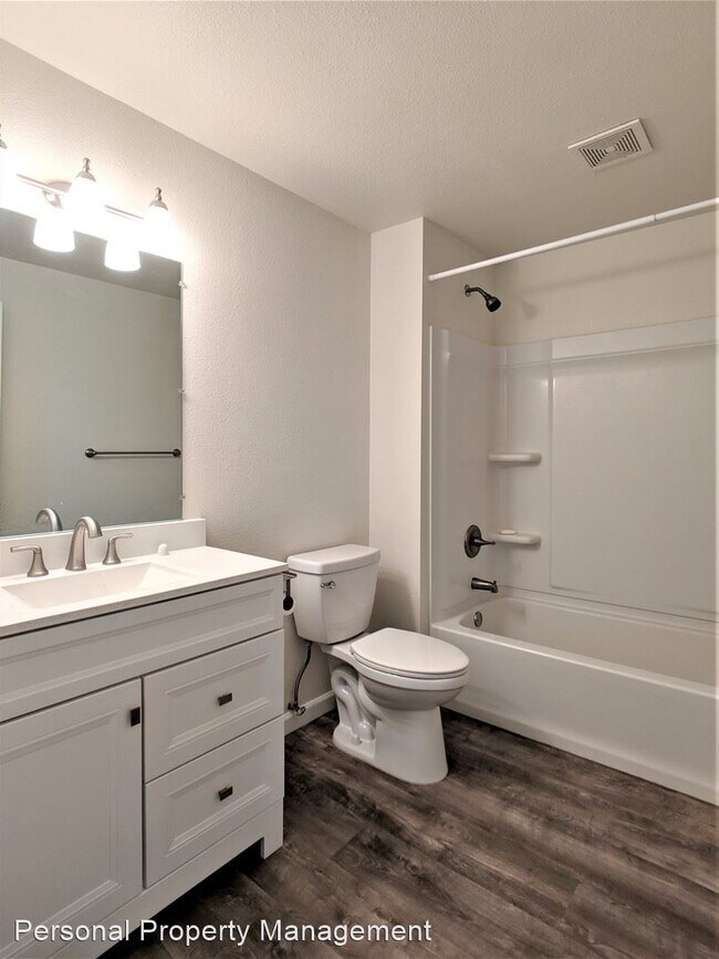 Foto del edificio - 2 br, 1 bath House - 3107 L St