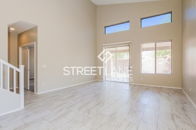 Building Photo - REDUCED PRICE! Charming 4 Bedroom in Surpr...