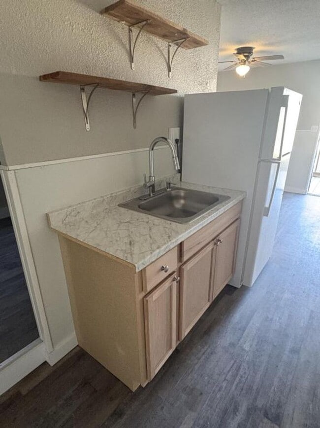 Building Photo - 1610 Chippewa Ave SE