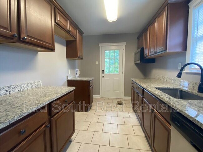 Foto del edificio - 3903 Grahamwood Cove