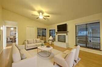 Building Photo - 9009 Richmond Ave.