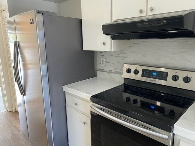 Foto del edificio - Location! ready to move in town home