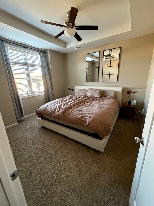 Cama #1 - 630 W Clark St