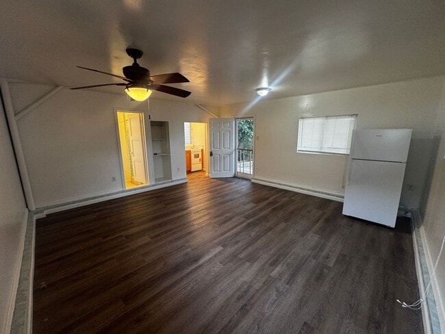 Building Photo - Francis