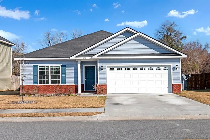 Foto principal - 257 Alcott Cir