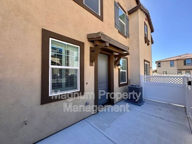 Foto del edificio - 34495 Agave Dr