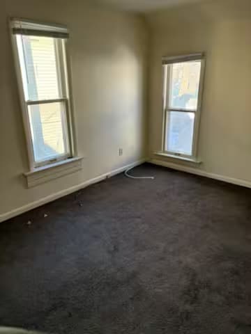 Building Photo - 207 Perrin St