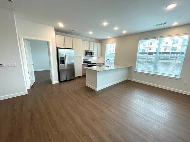 Foto del edificio - 2300 N Friendship Rd