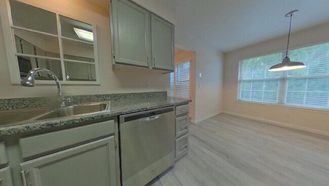 Building Photo - 3 Bedroom Townhome in Indian Creek