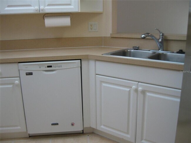 Foto del edificio - 6405 Bay Cedar Ln