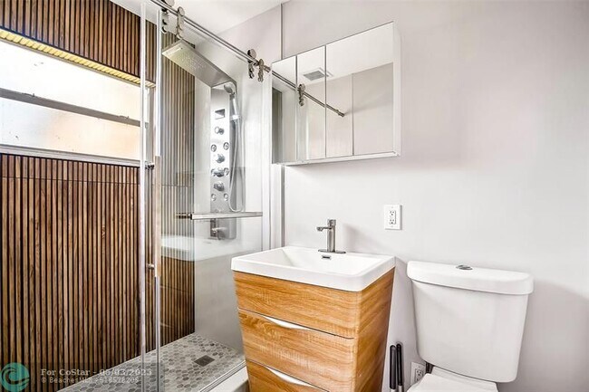 Building Photo - 2508 Arthur St