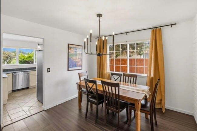 Building Photo - 3135 Messinger Dr