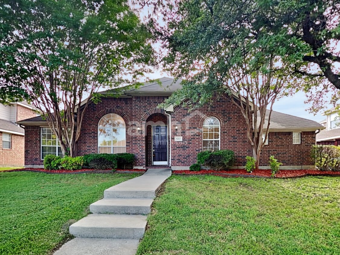 Foto principal - 6213 Richmond Dr
