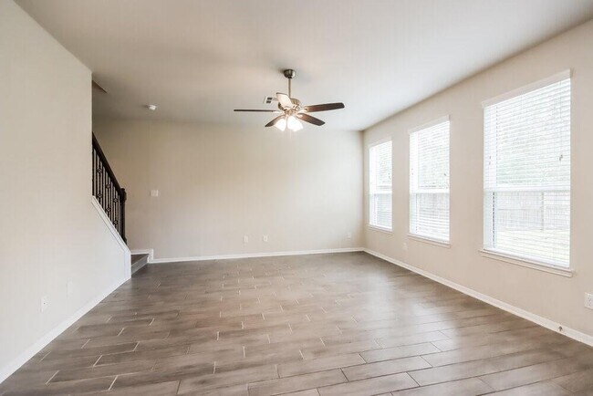 Building Photo - 3132 Stately Chestnut Ct