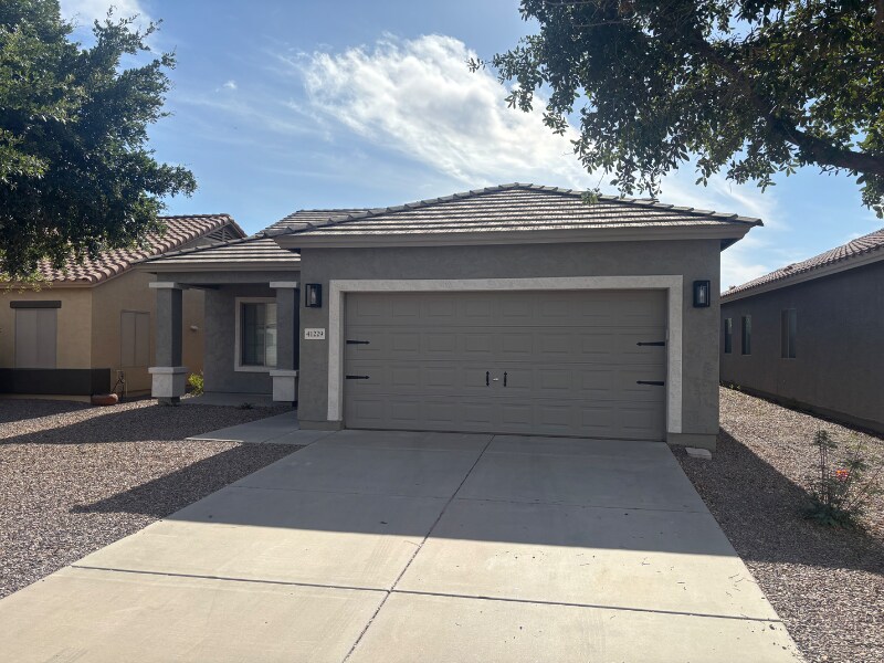 Primary Photo - 41229 N Stenson Dr