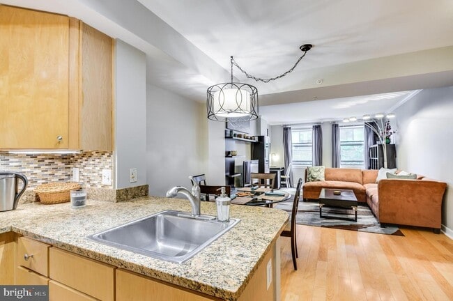 Building Photo - 616 E Street NW Unit 446