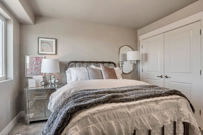 Foto del edificio - Don't miss out on this 3 Bed 2 Bath in Orem!!