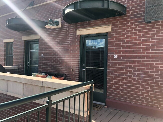 Foto del edificio - 315 E Mountain Ave