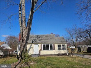 Building Photo - 73 Upland Ave