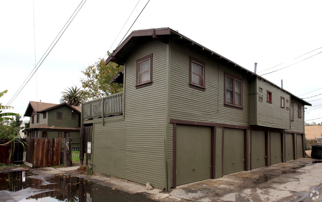 Foto del edificio - 1048 E 5th St
