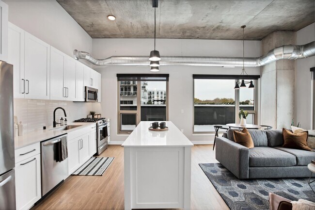 Foto del edificio - 401 1st Ave NE