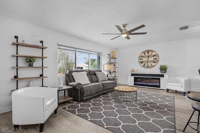 Foto del edificio - 5301 Shalley Cir E