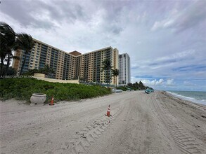 Building Photo - 2501 S Ocean Dr