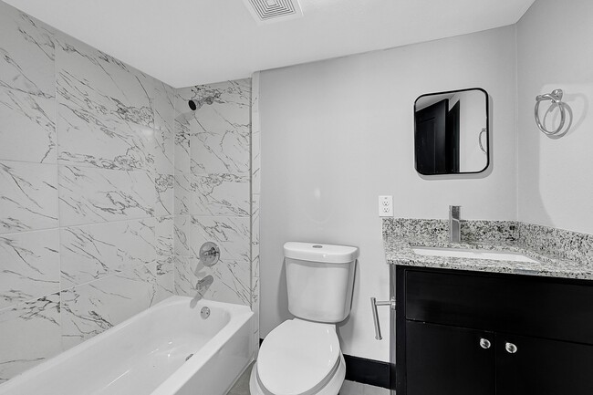Foto del edificio - 1313 10th St