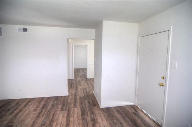 Building Photo - 1826 Randolph Dr