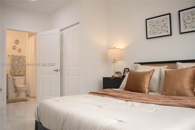 Foto del edificio - 1455 W 29th St